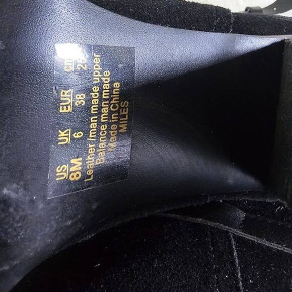 Carlos Black Leather Booties- Women's Size 8.5- Estimated Retail- $99 - Picture 7 of 7